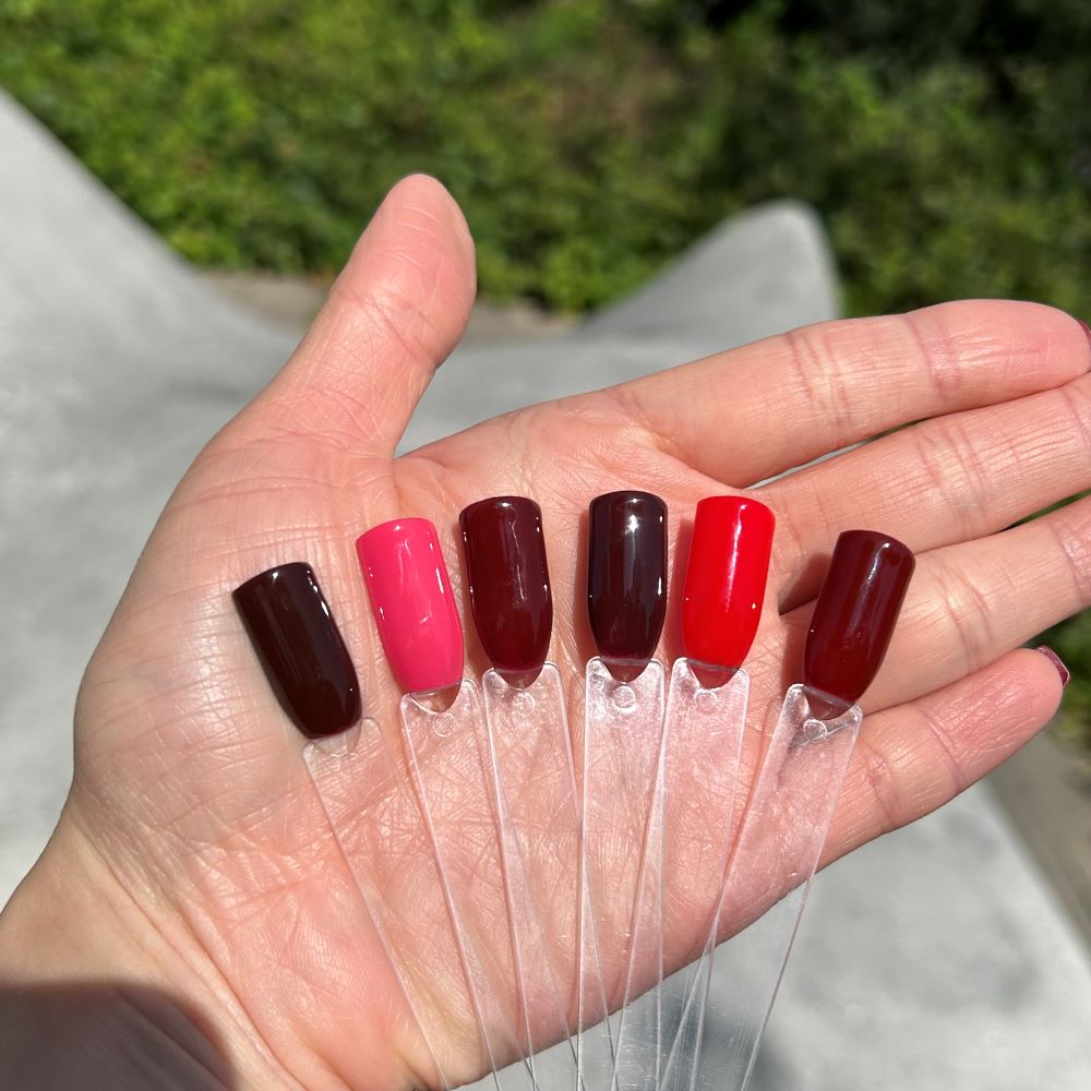 Dark red nail polish color | winter nails | red polish | Nagellackfarbe,  Nagellack, Winter nägel